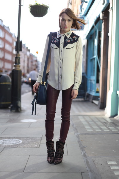 isabel-marant-boots-isabel-marant-shirt-chloe-bag-j-brand-pants_400
