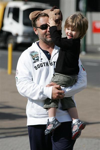 Russel Crowe com o filho Charlie