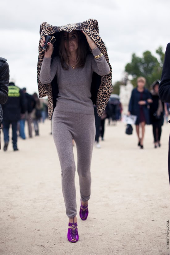 la-modella-mafia-Black-Lips-and-Chanel-Cashmere-sweats-inpired-by-Carine-Roitfeld