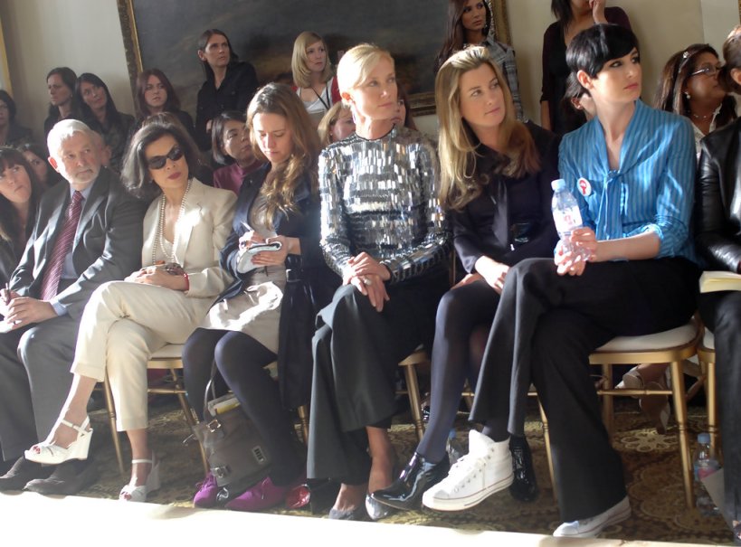 Bianca+Jagger+London+Fashion+Week+Spring+Summer+Vx0FzBVi0uDx