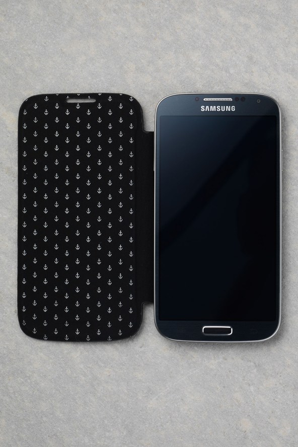 Kate-Moss-Carphone-warehouse-6-Vogue-19Jul13_b_592x888samsung